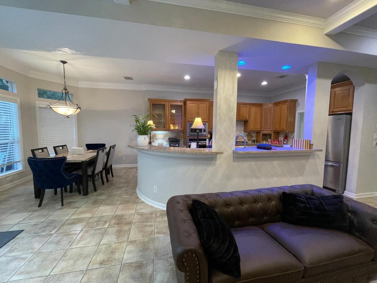 Insperit Home At Galleria With Heated Pool Spa Х'юстон Екстер'єр фото