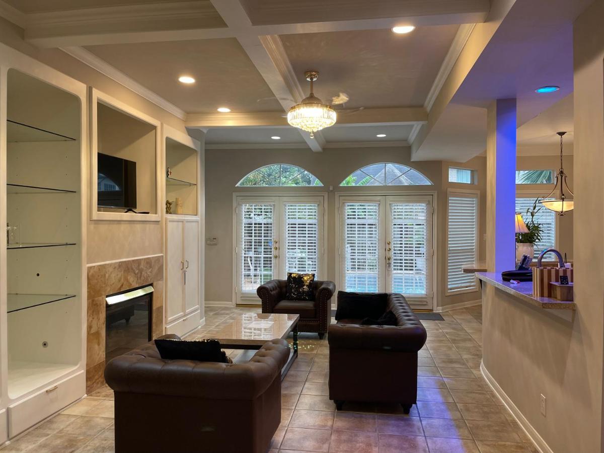 Insperit Home At Galleria With Heated Pool Spa Х'юстон Екстер'єр фото
