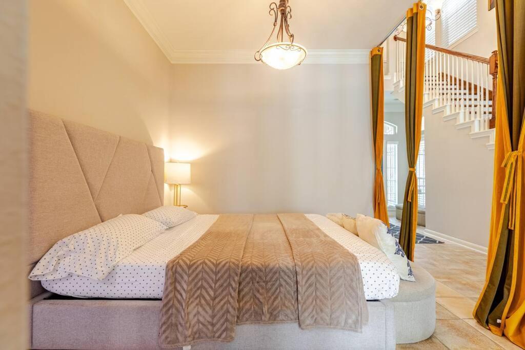 Insperit Home At Galleria With Heated Pool Spa Х'юстон Екстер'єр фото