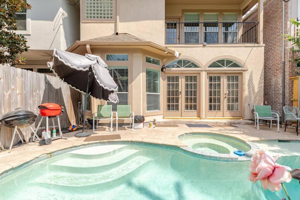 Insperit Home At Galleria With Heated Pool Spa Х'юстон Екстер'єр фото