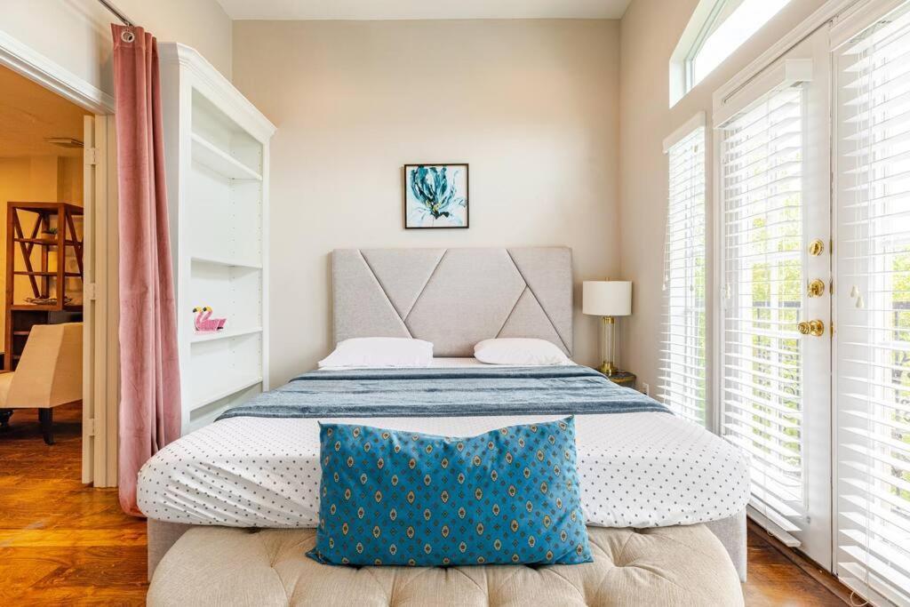 Insperit Home At Galleria With Heated Pool Spa Х'юстон Екстер'єр фото